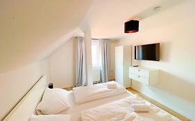 Contactless Self-Check-In - Stayhere Central City Suite 20